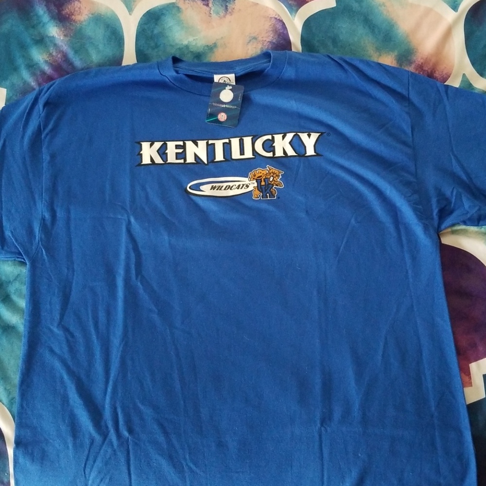 Officially licensed collegiate Kentucky Wildcats